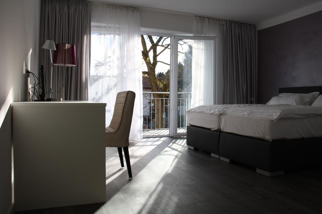 Victoria Living Hotel Jockgrim Kültér fotó